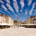 Studio Apartment In Hvar Town With Sea View, Balcony, Air Conditioning, Wi-Fi