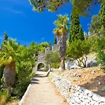 Studio Apartment In Hvar Town With Sea View, Balcony, Air Conditioning, Wi-Fi