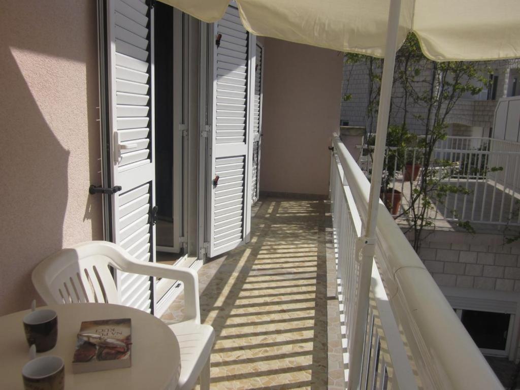 In With Sea View, Balcony, Air Conditioning, Wi-fi *