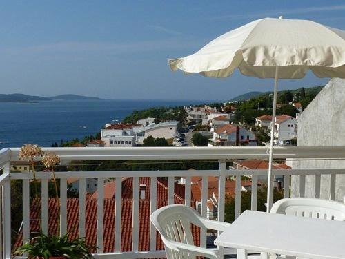 In With Sea View, Balcony, Air Conditioning, Wi-fi Apartment *